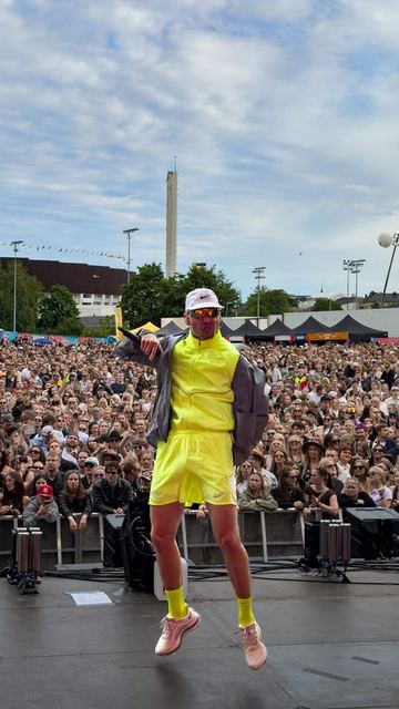 Crowd Moment — photography for Festival