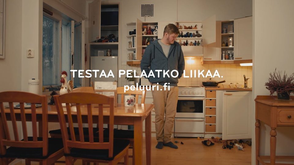 Jos sitä joutuu piiloittelemaan, se voi olla ongelma. — still from the film for Peluuri